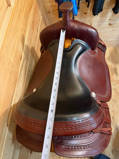 17” Scott Thomas Monument Trail Western Saddle (2025)
