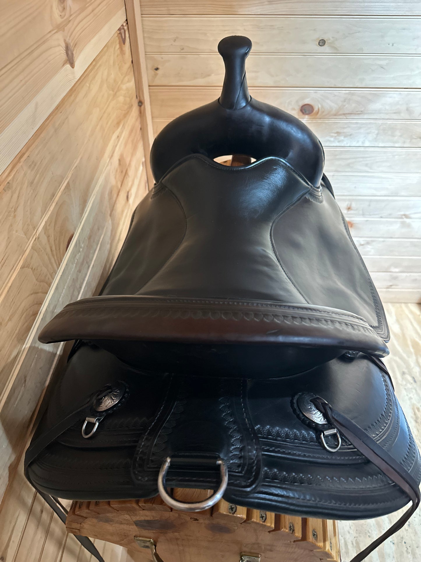 16” Circle Y Omaha Flex2 Western Trail Saddle Model 1554