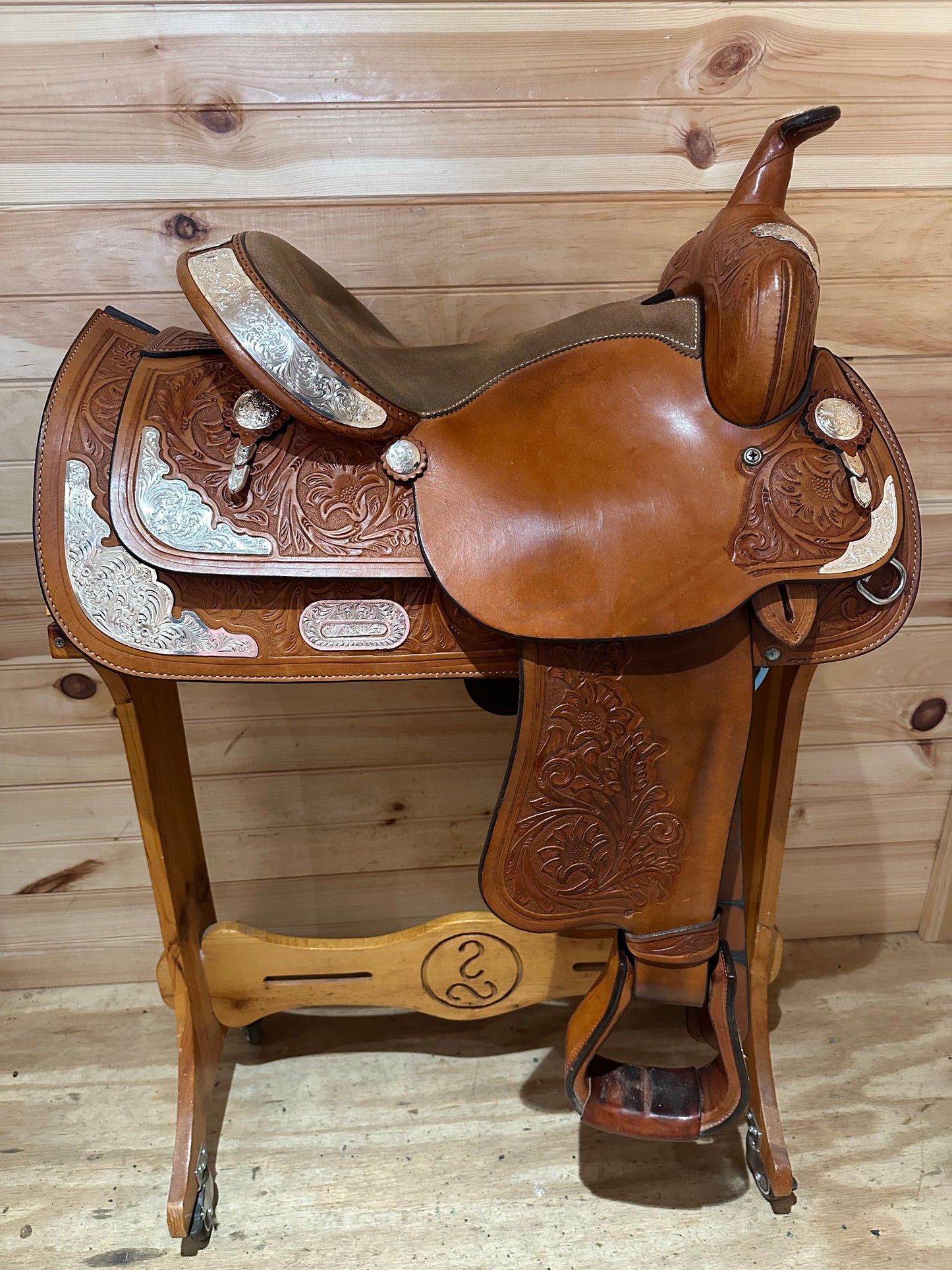 15” Crates Western Show Saddle Model 126