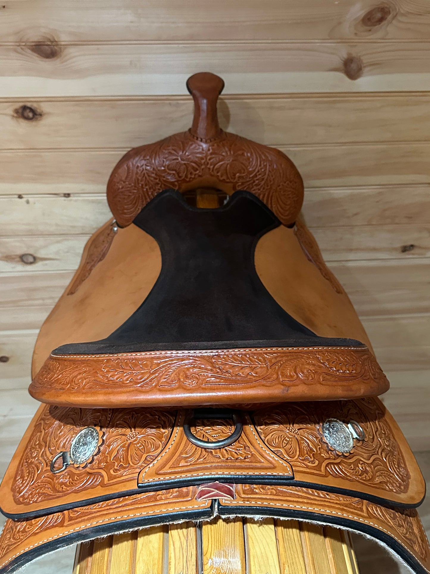 17” Circle Y High Horse Mineral Wells Western Trail Saddle Model 6812