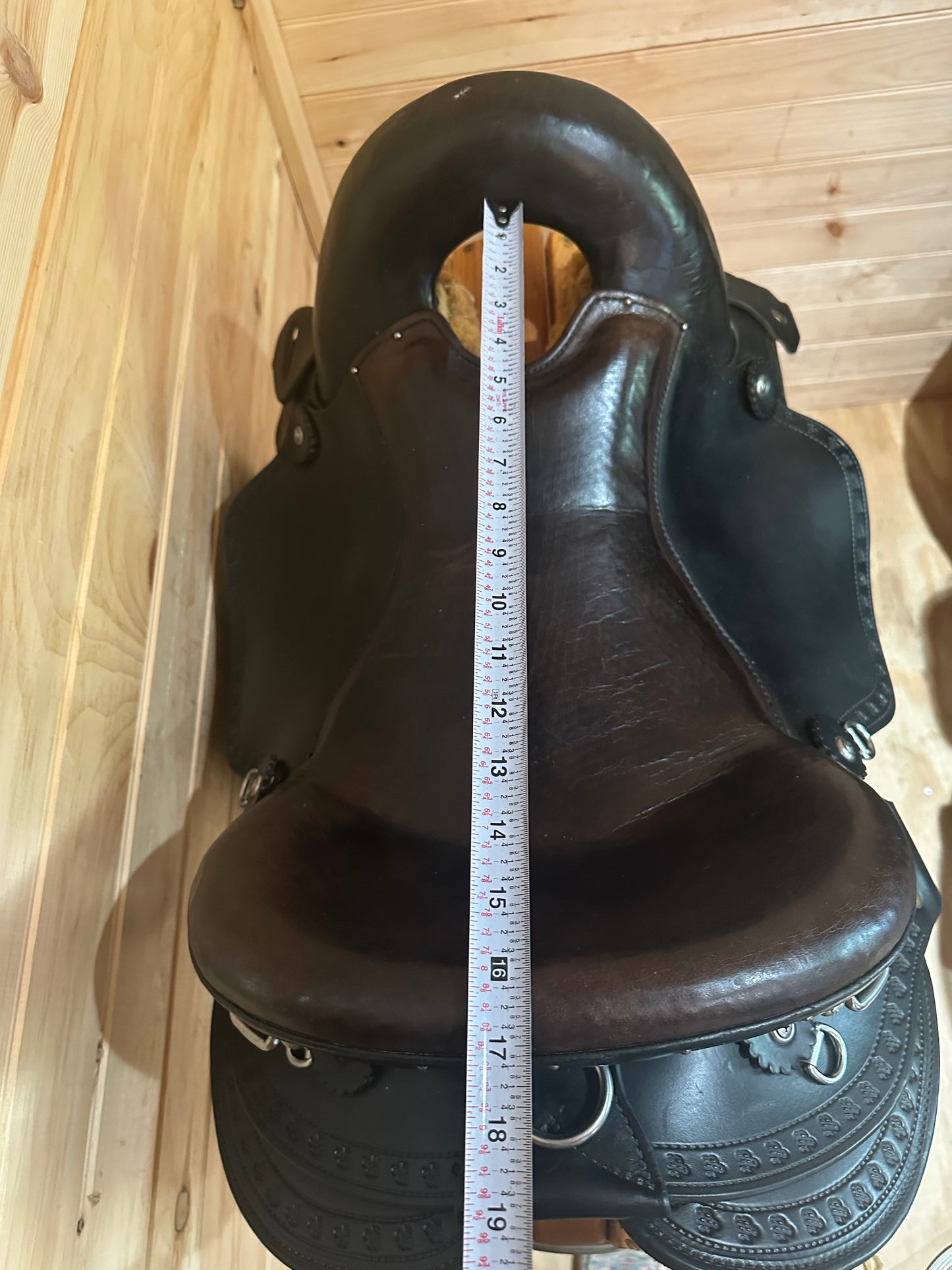 16” Imus 4-Beat Endurance Trail Saddle