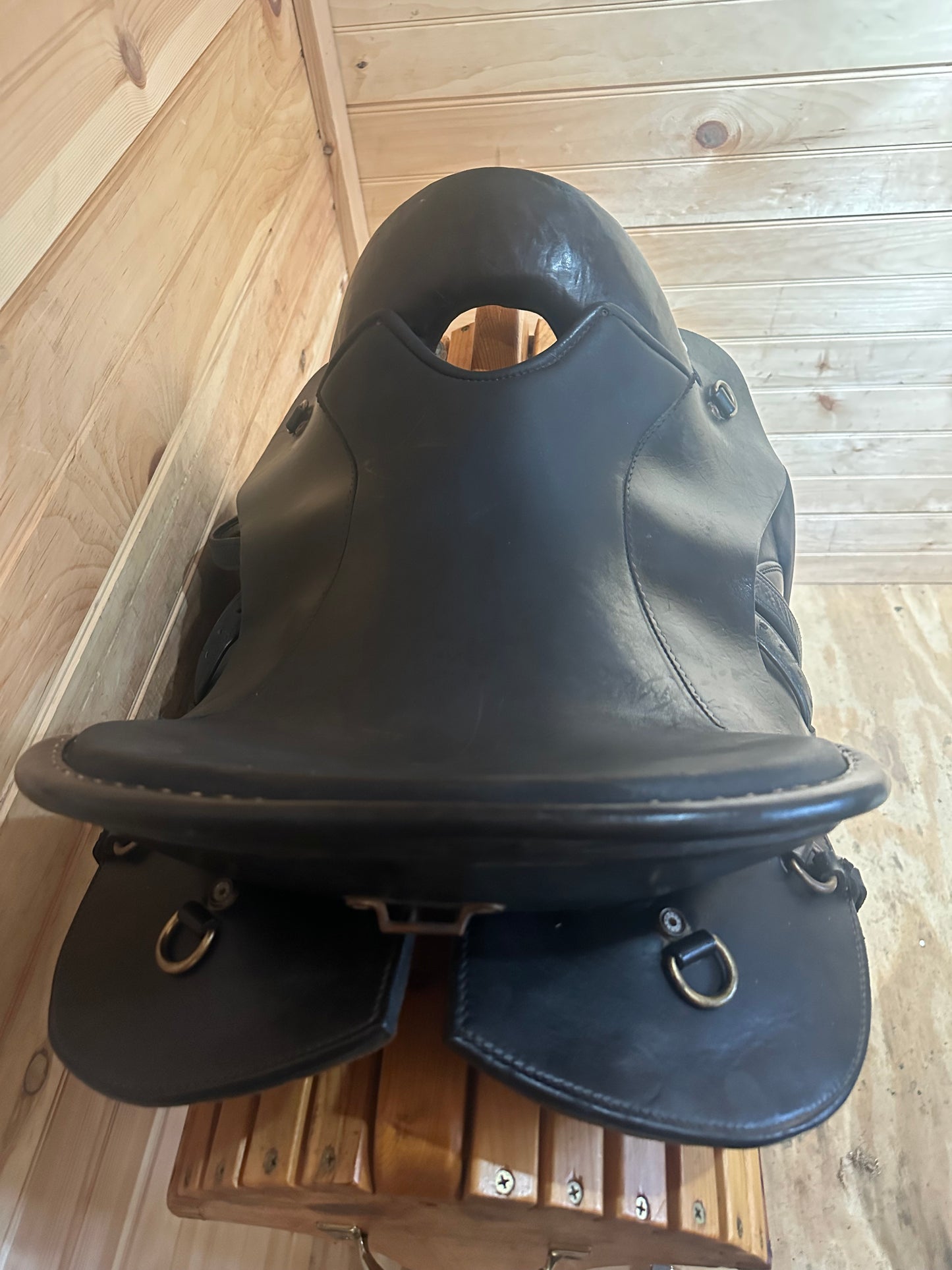 16.5” Parelli Hybrid Cruiser Endurance Saddle