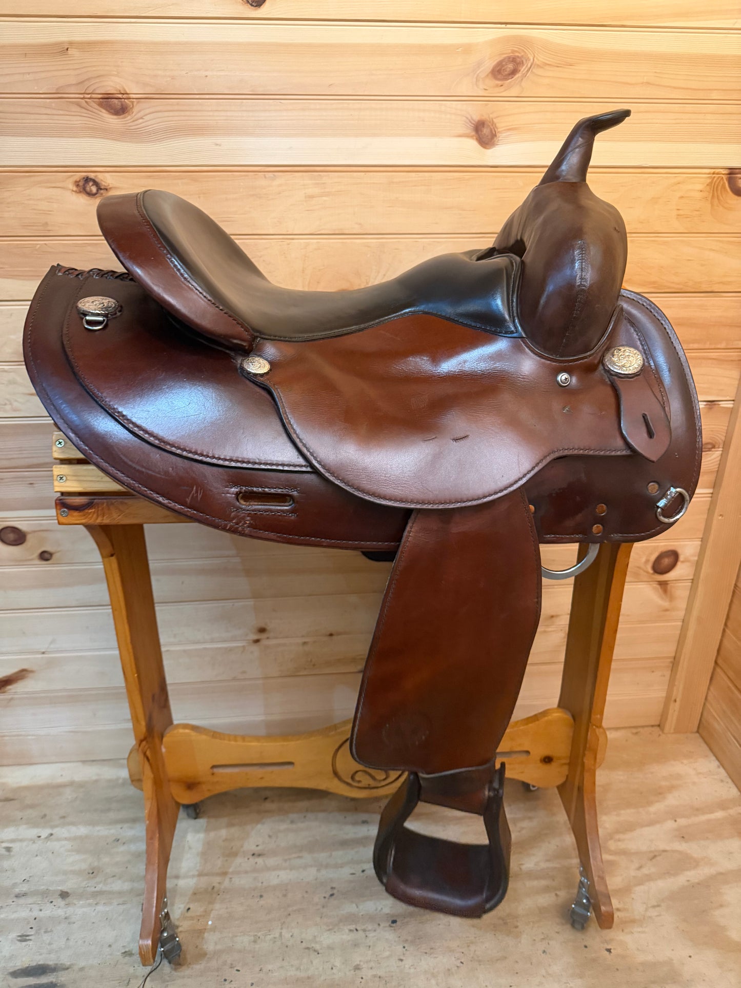 16” Circle Y Mojave Flex-Lite Arabian Western Trail Saddle Model 1561