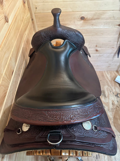 17” Circle Y High Horse Mineral Wells Western Trail Saddle Model 6812 (2020)