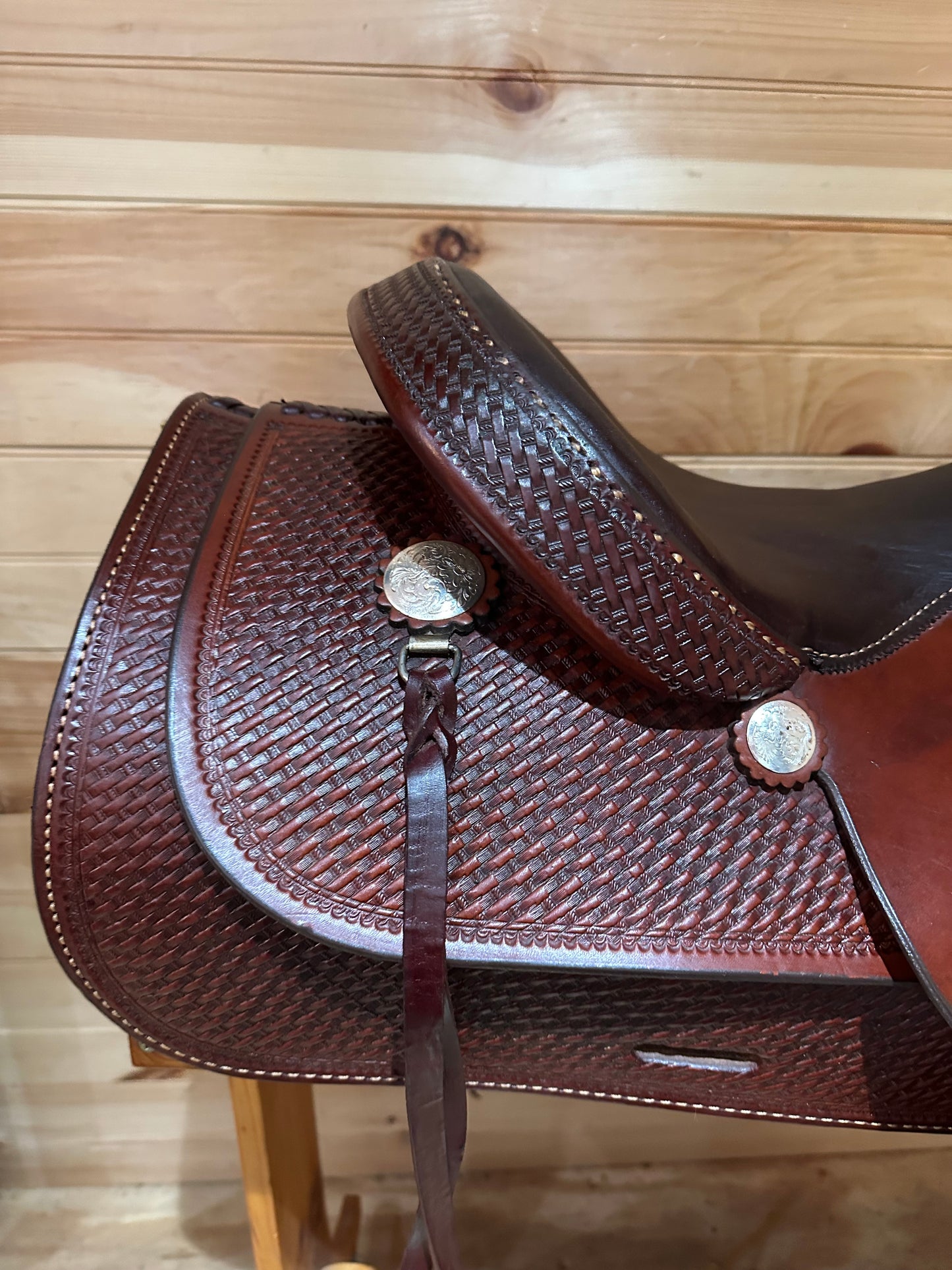 16” Crates Equi-Fit Western Trail Saddle Model 2160