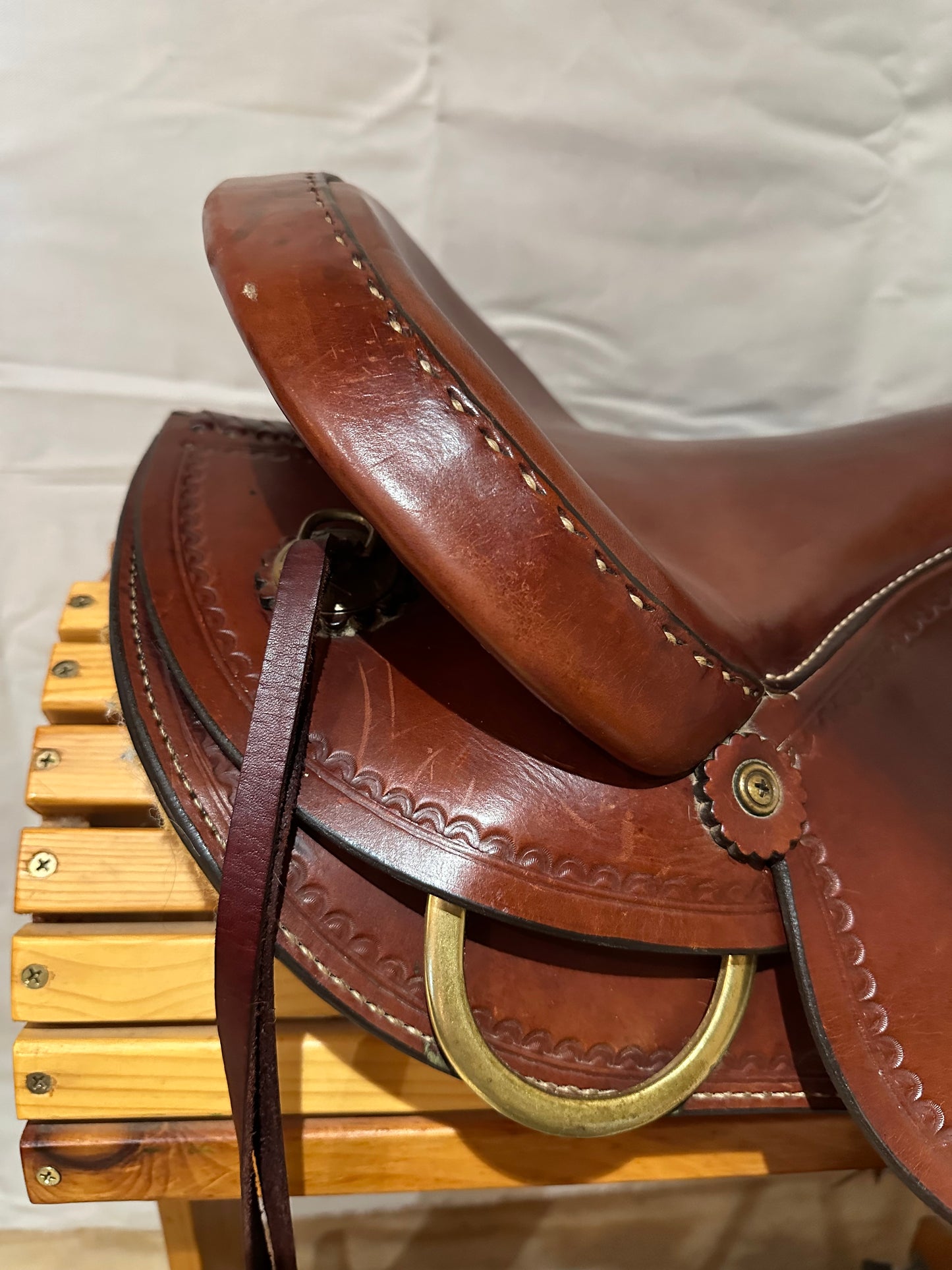 16” Crates Round Skirt Western Trail Saddle Model 400-4
