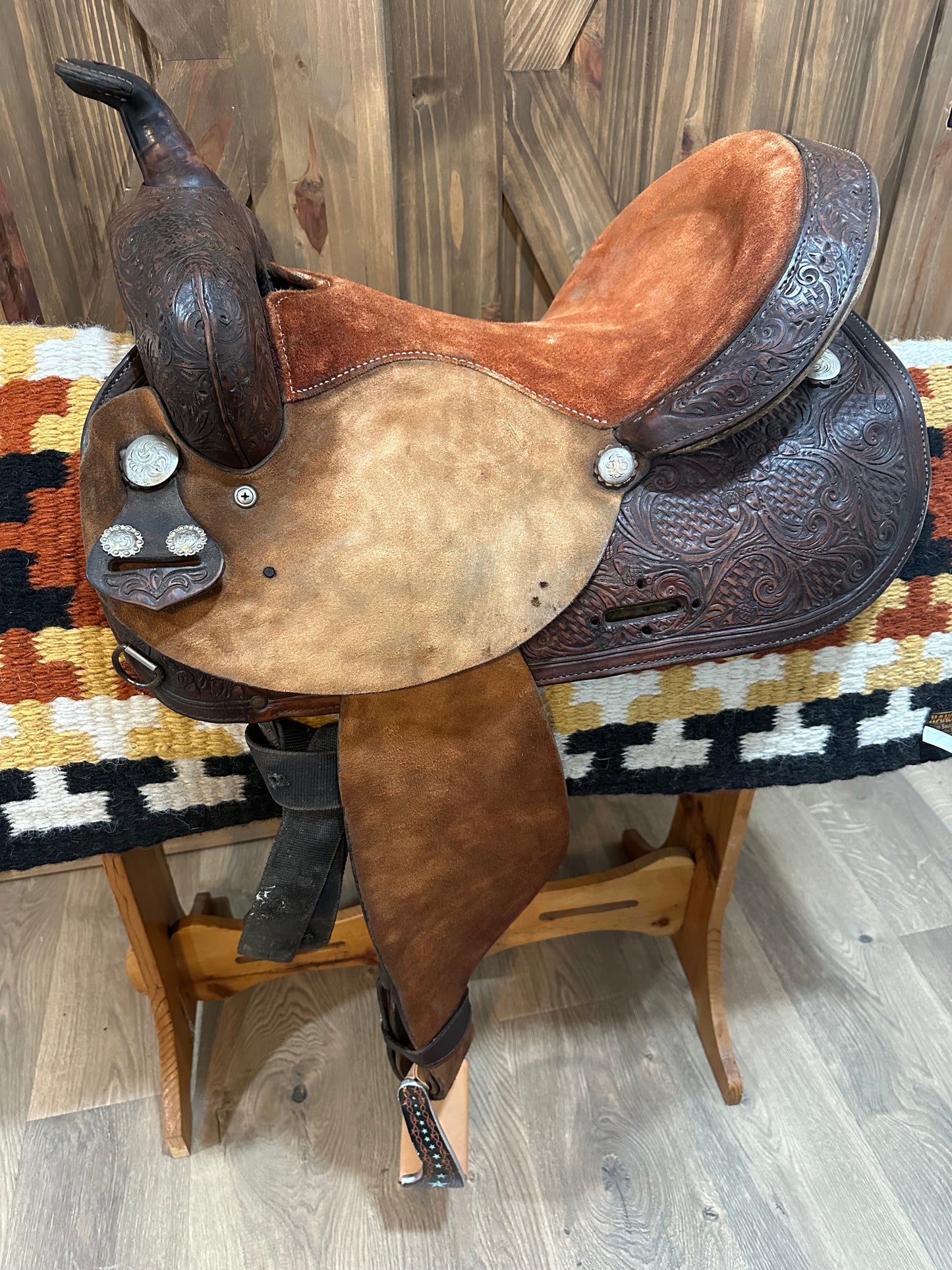 15” Circle Y NBHA Barrel Racing Saddle