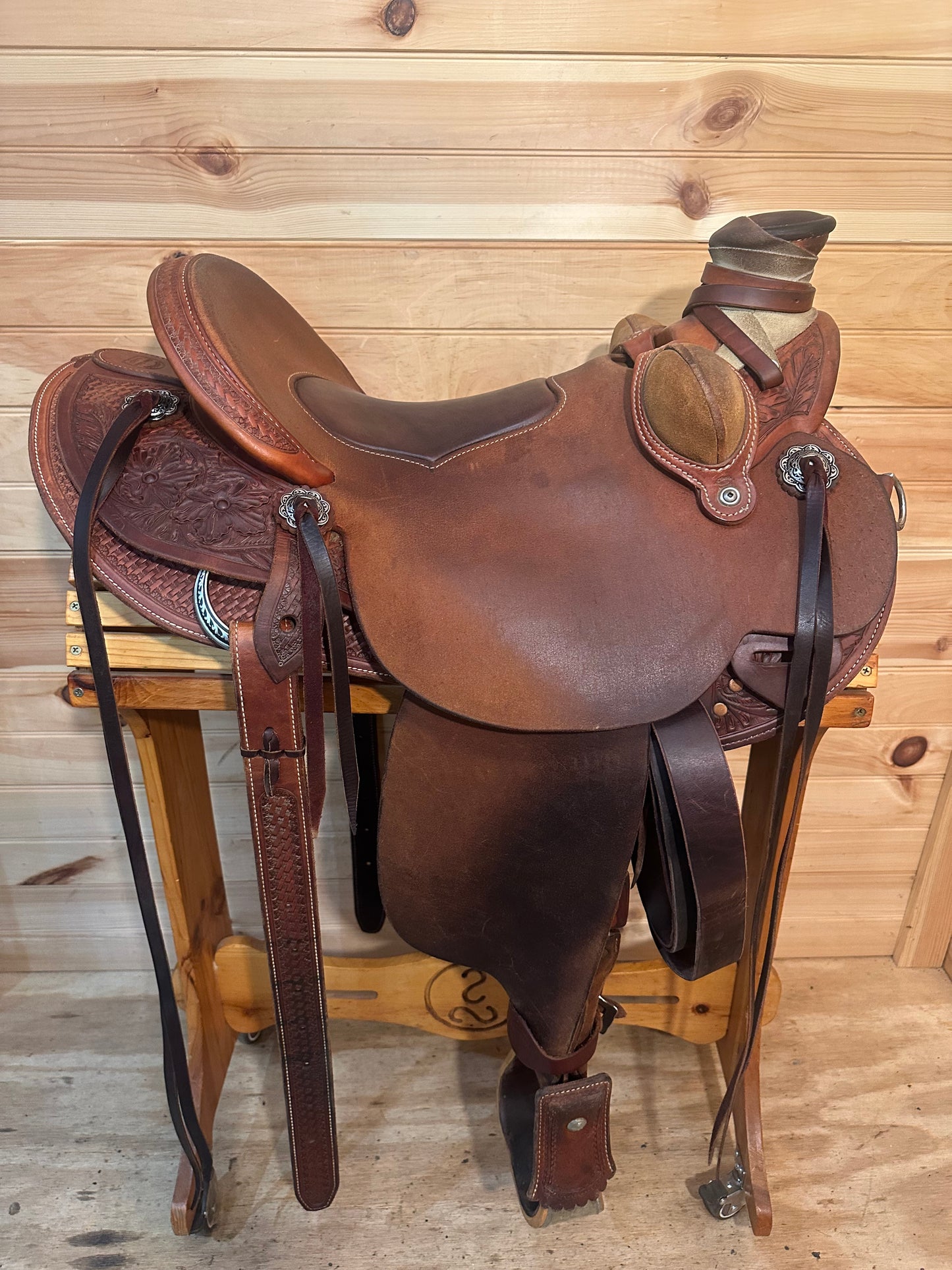 15.5” Cowboss Wade Lite Western Ranch Saddle