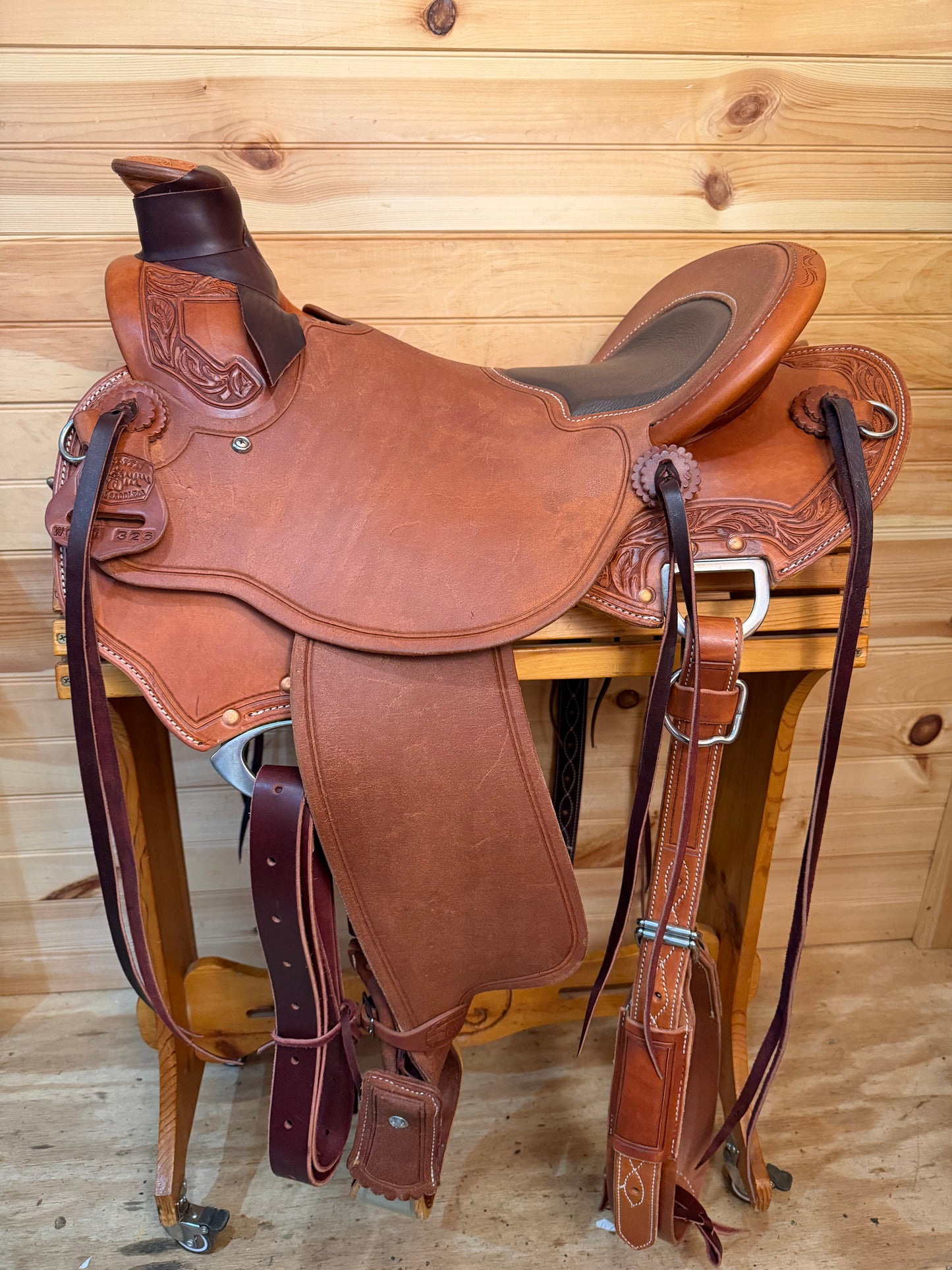 16” McCall Mclite Wade Saddle Model W071-326