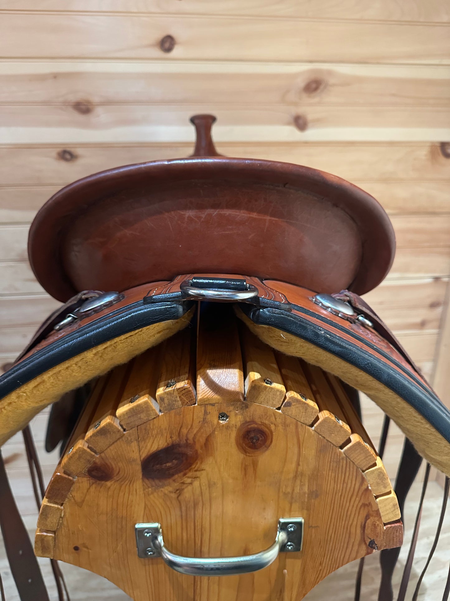 17” Circle Y Flex2 Cactus Flower Western Trail Saddle Model 1659