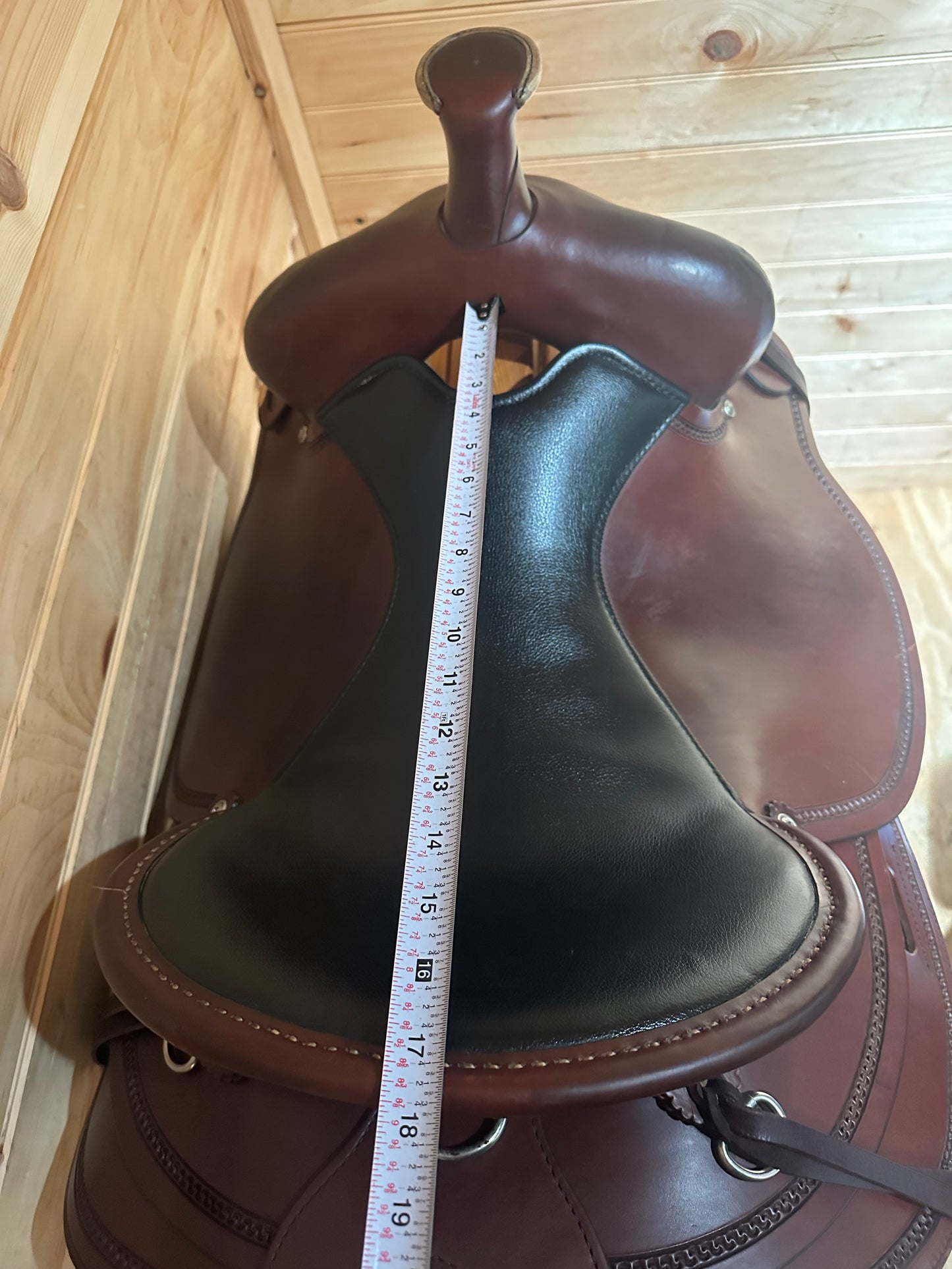 17” Circle Y Draft Western Trail Saddle Model 2177