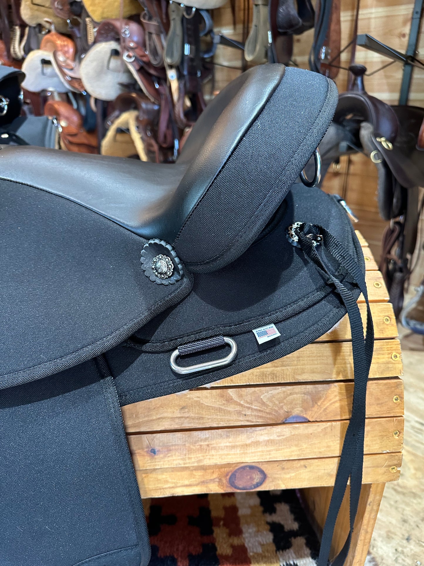 Abetta Trail Finder Saddle 20556BK