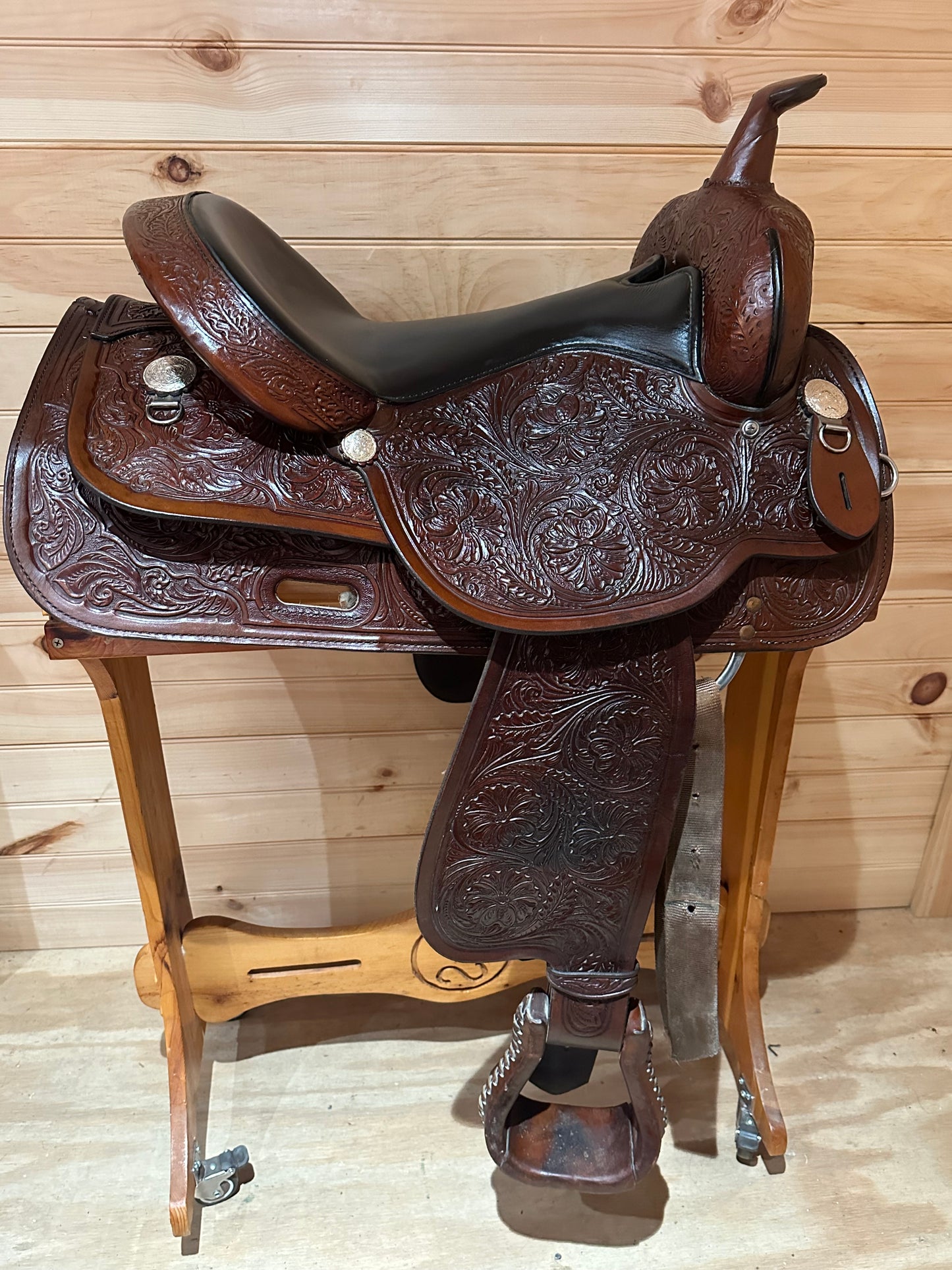 16” Circle Y High Horse Western Trail Saddle Model 6810