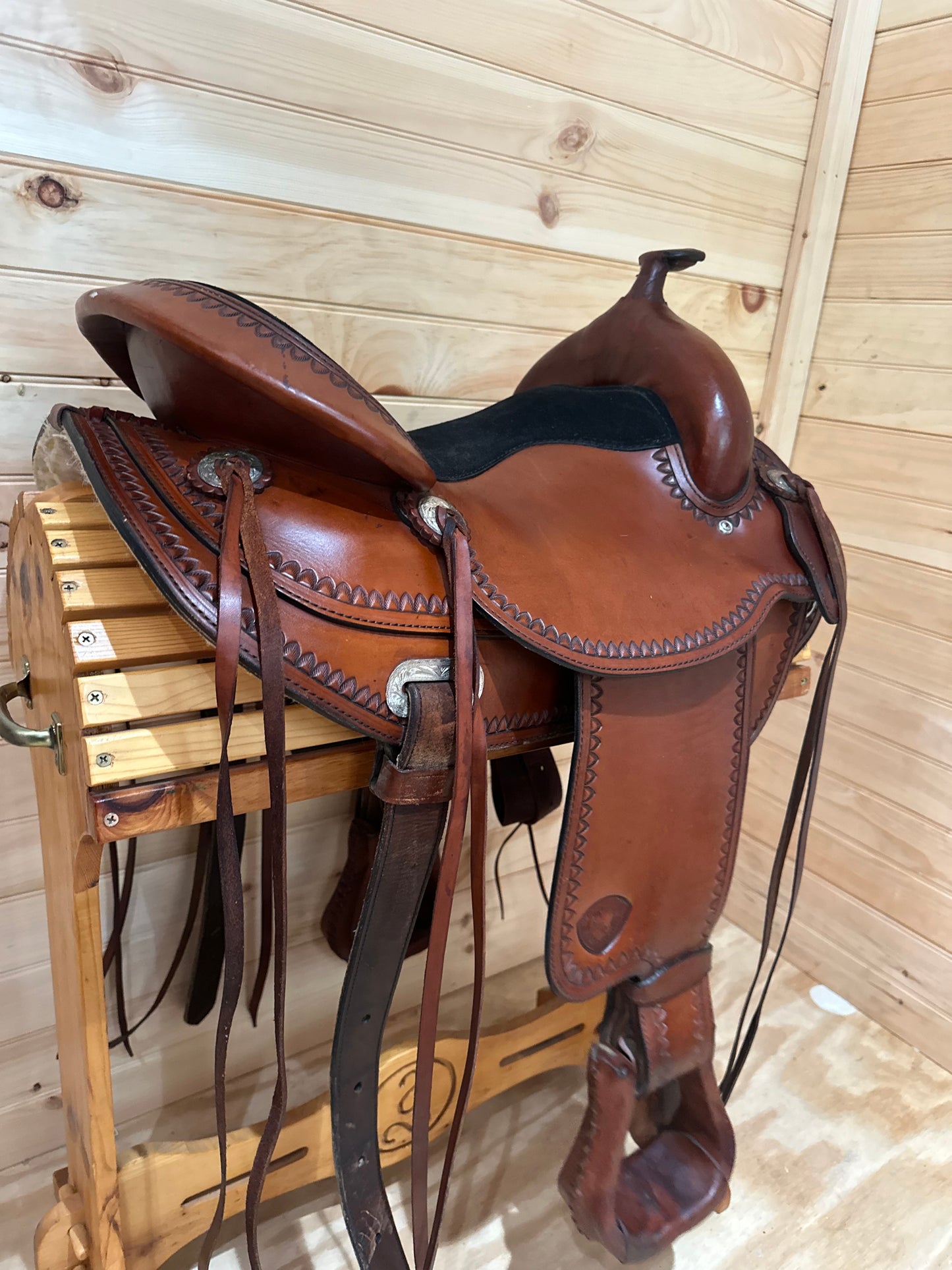 16” Tex Tan Hereford Western Trail Saddle Model 08-4023-1P6