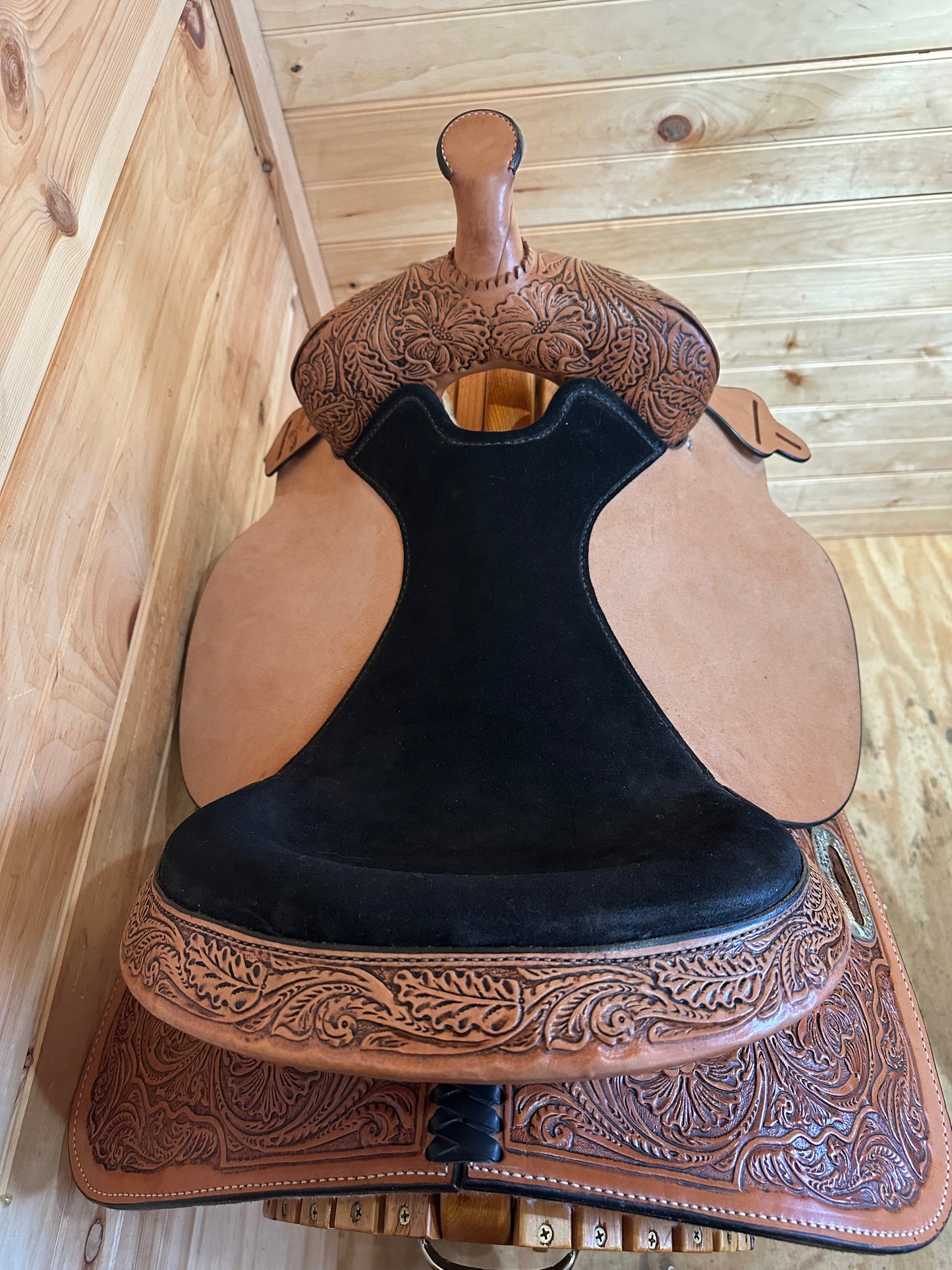 17” Circle Y The Proven Mansfield Western Barrel Saddle Model 6221