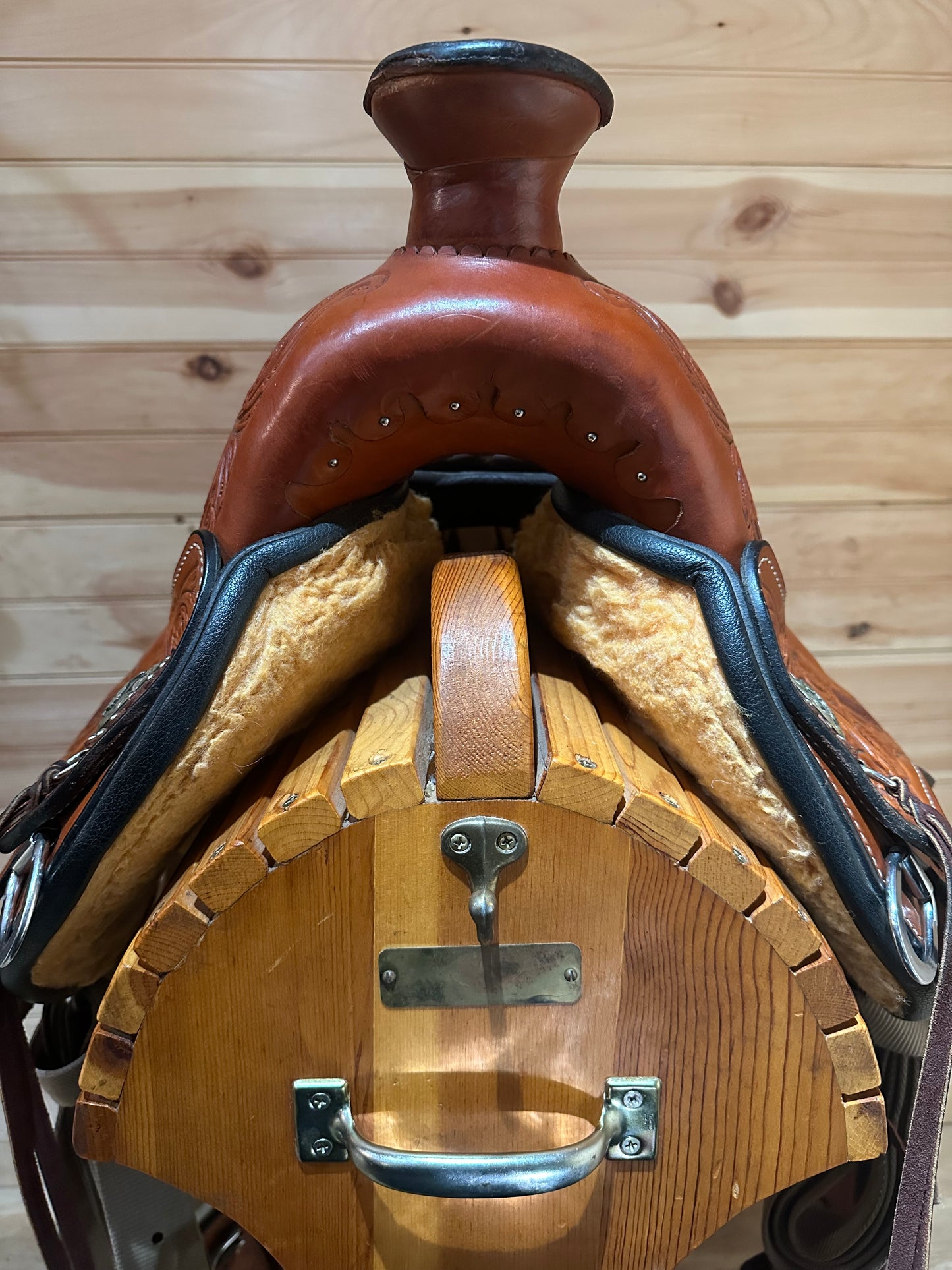 16” Circle Y Walnut Grove Flex2 A-fork Western Trail Saddle Model 1157