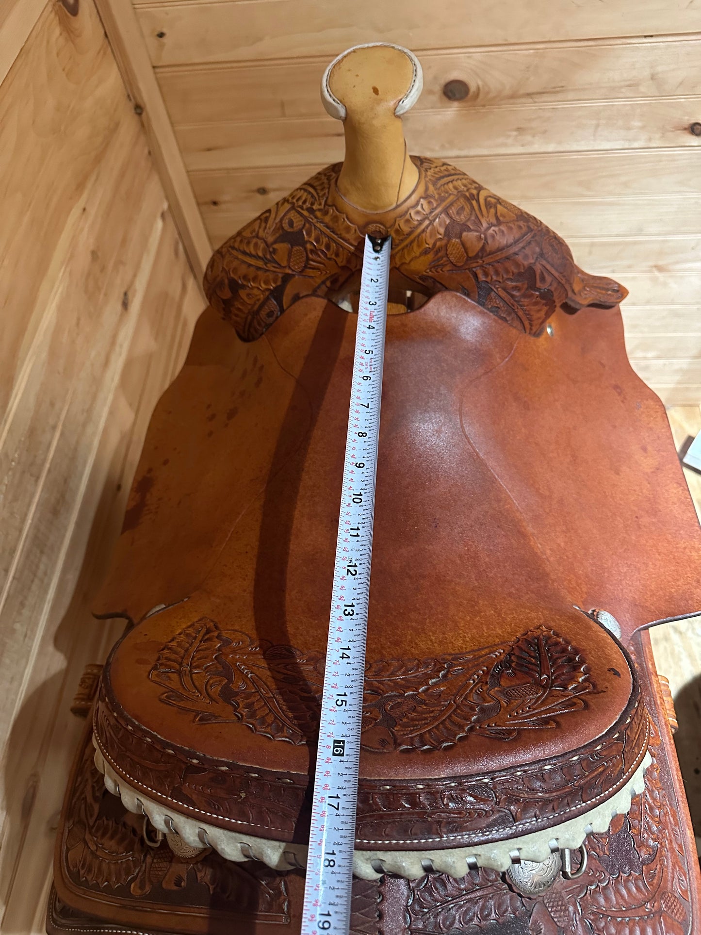16.5” Court’s Western Roping Saddle Model 53037