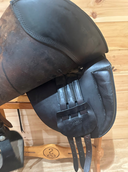 17.5” Tucker Equitation Endurance Trail Saddle Model 149 (XW)