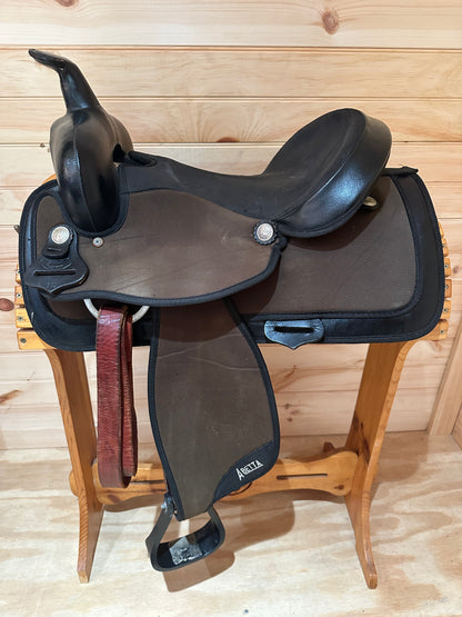 15” Abetta Lightweight Western Trail Saddle