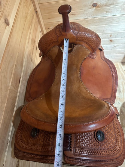 15.5” McCall Cow Horse  Western Saddle Model 690 1203
