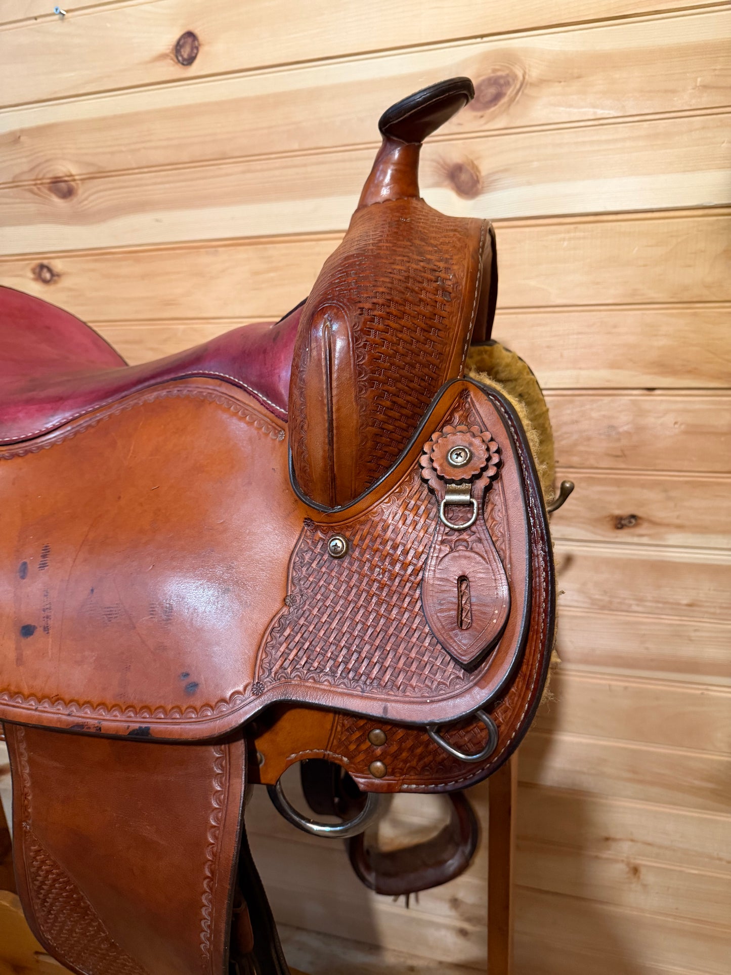 16.5” National Bridle Shop Tennessean Deluxe Western Saddle Model 2211