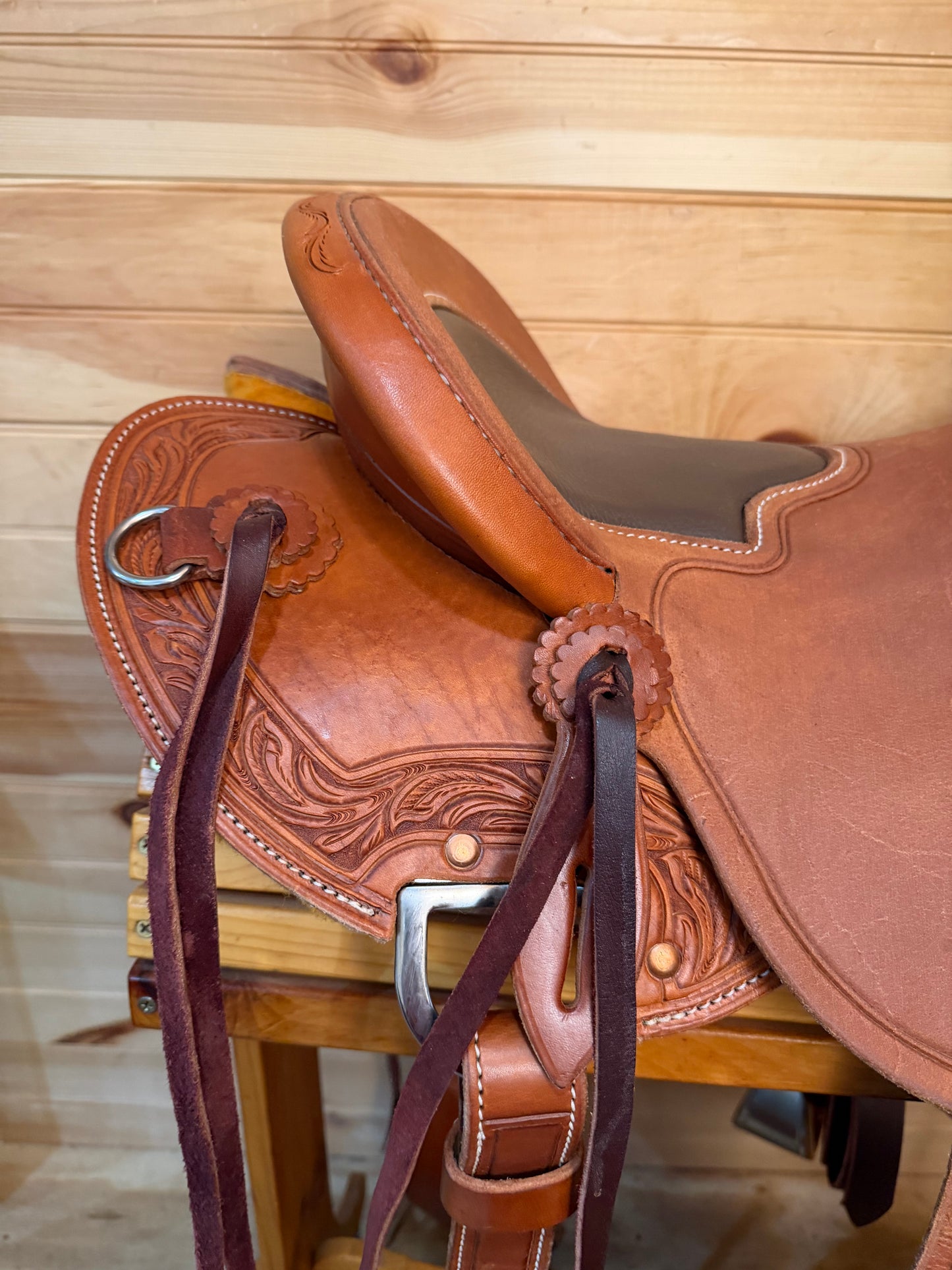 16” McCall Mclite Wade Saddle Model W071-326