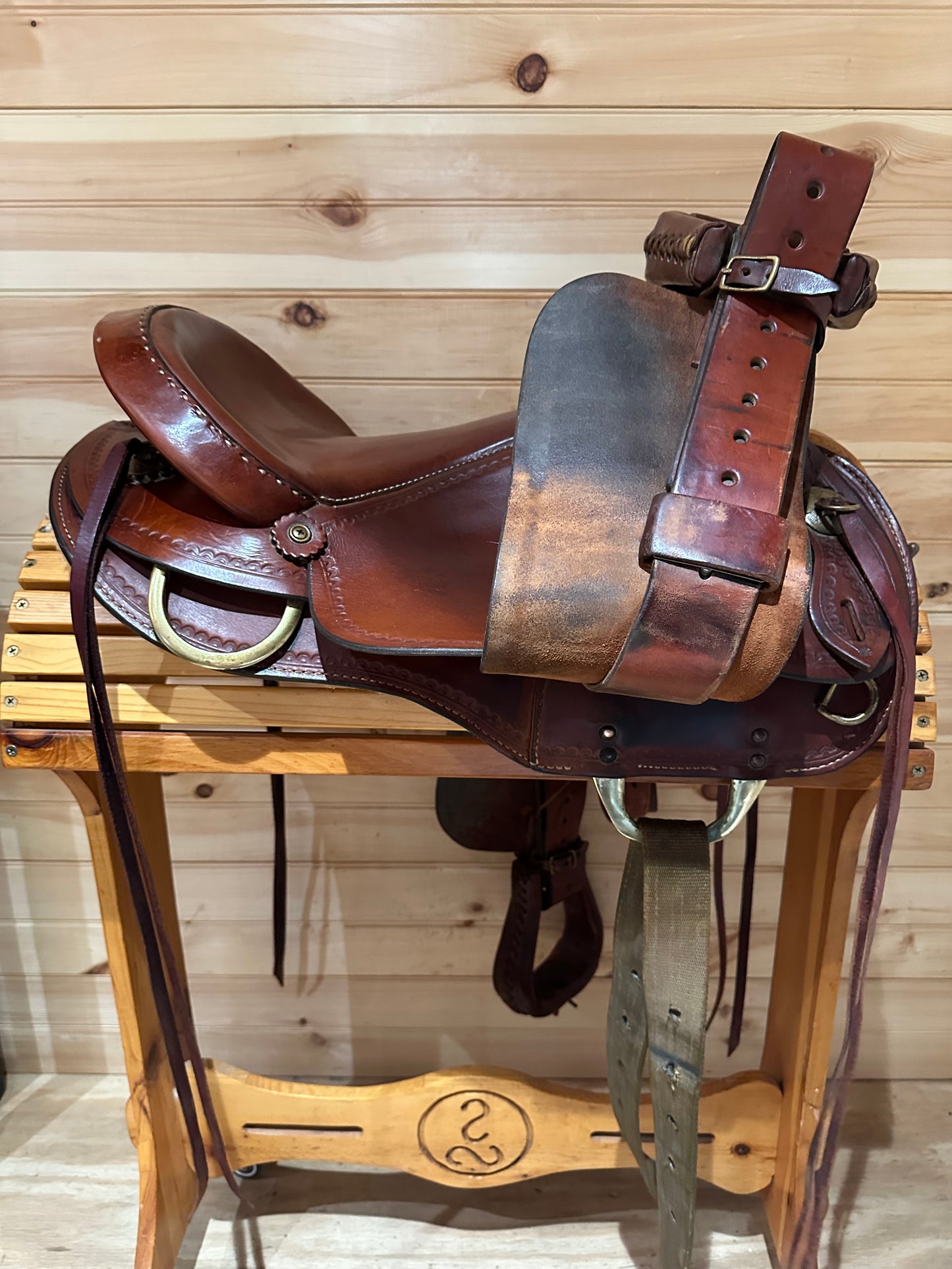 16” Crates Round Skirt Western Trail Saddle Model 400-4