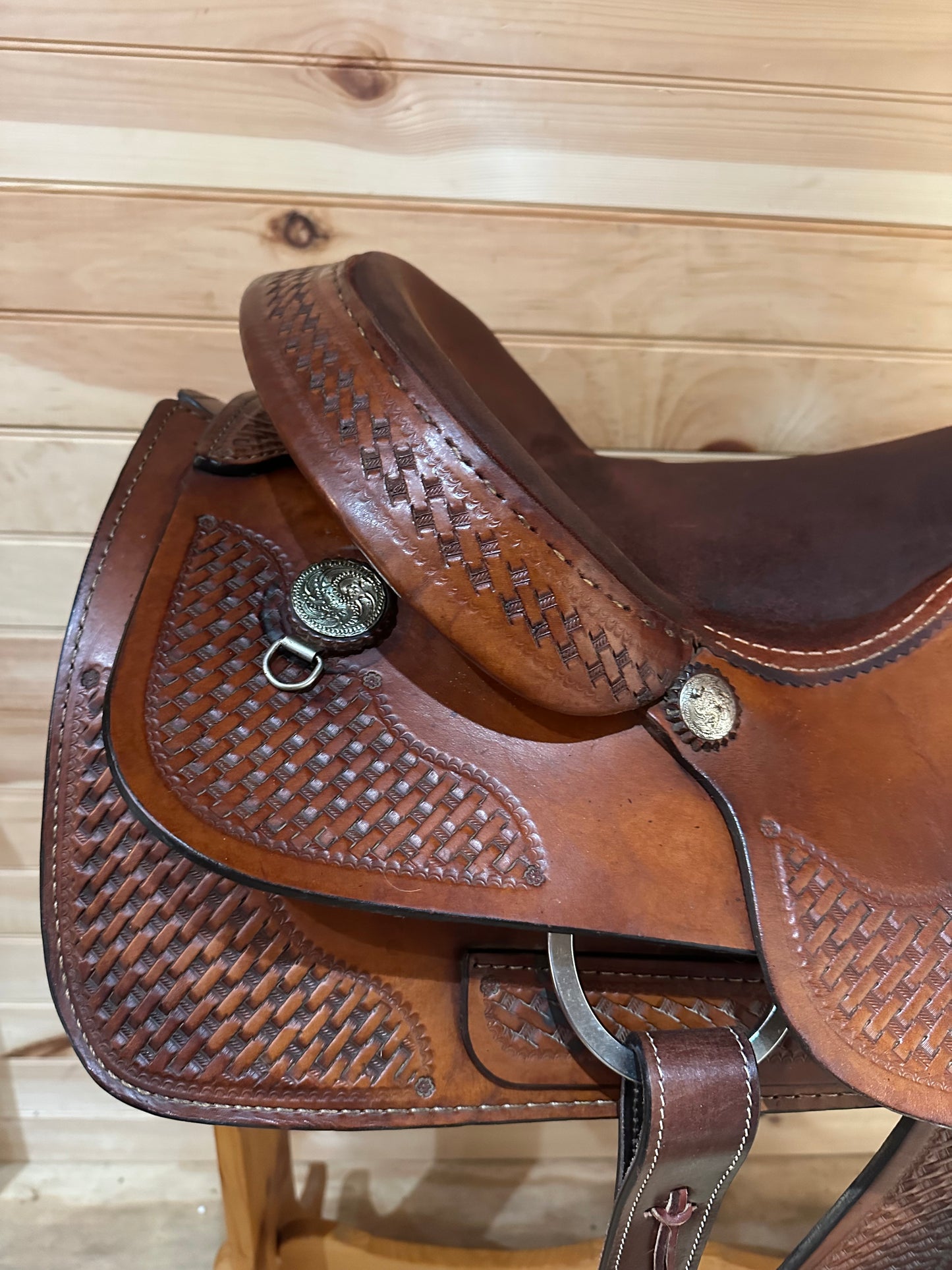 17” Dakota Saddlery Western Roping Saddle Model 501 *Package*