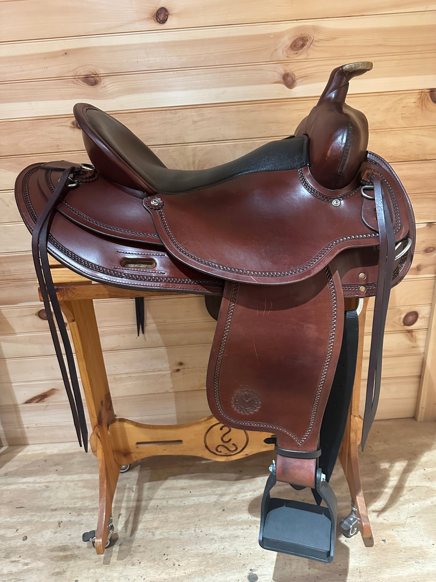 17” Circle Y Draft Western Trail Saddle Model 2177