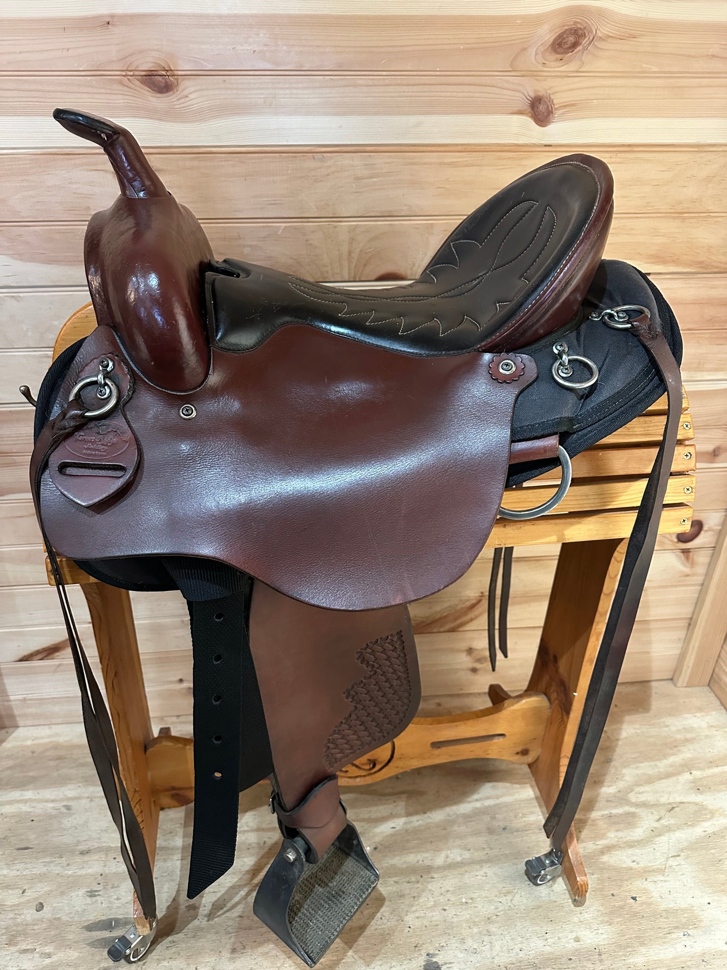 16” Crest Ridge Sonata Lite Western Trail Saddle