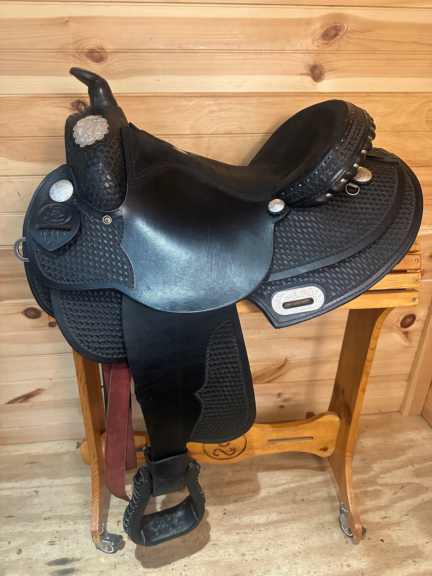 15” Rocking R Saddery  Western Saddle Model 1910