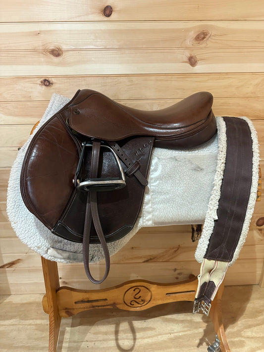 15 3/4” M. Toulouse Annice Close Contact/Jumping Saddle *Complete Set*