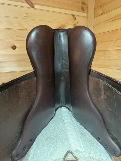 15 3/4” M. Toulouse Annice Close Contact/Jumping Saddle *Complete Set*