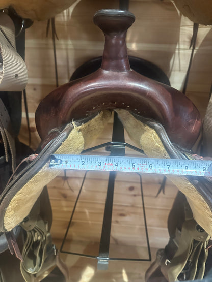 17” Circle Y Flex-Lite Round Skirt Western Trail Saddle Model 2374