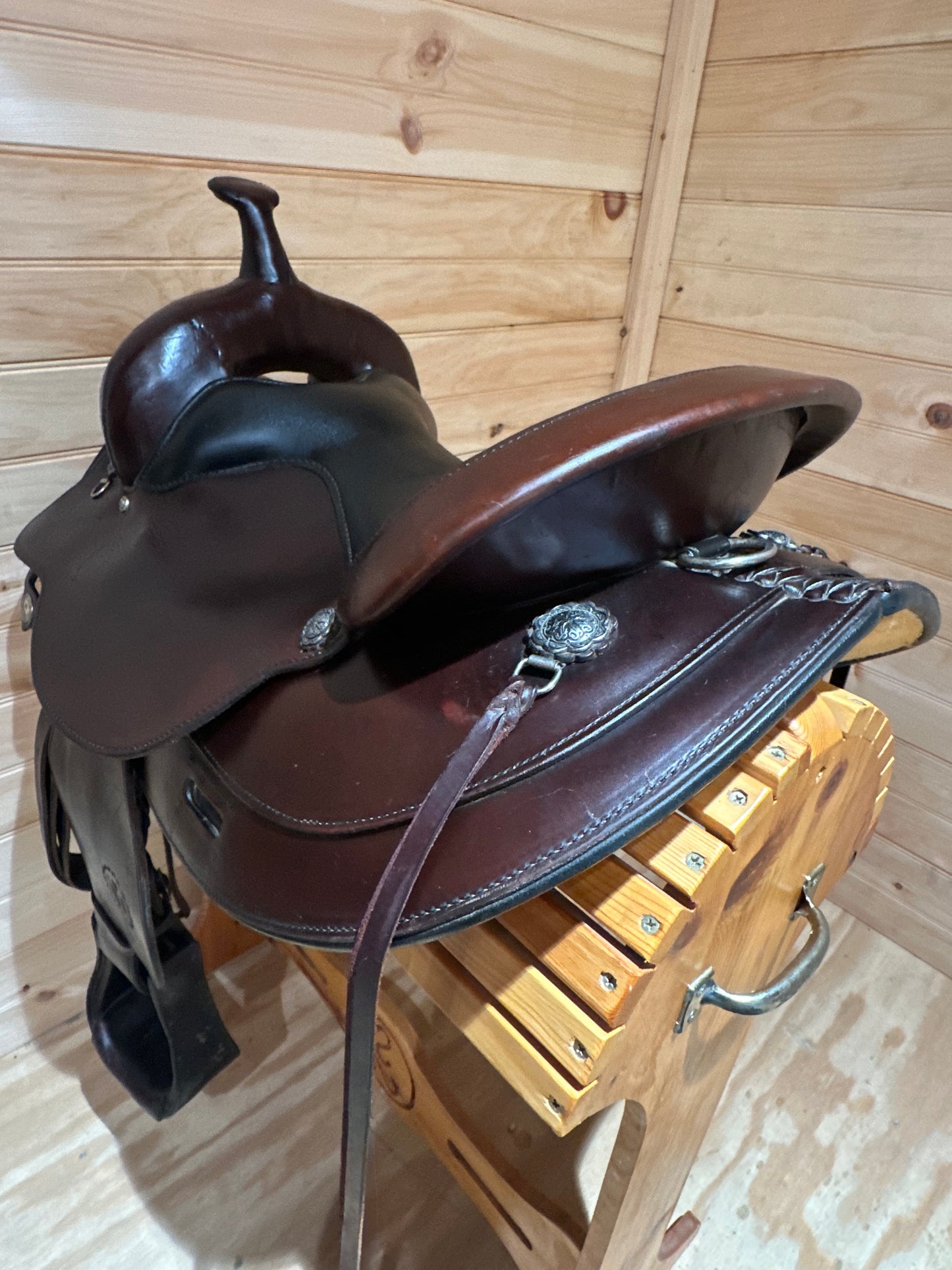 16” Circle Y Mojave Flex-Lite Arabian Western Trail Saddle Model 1561