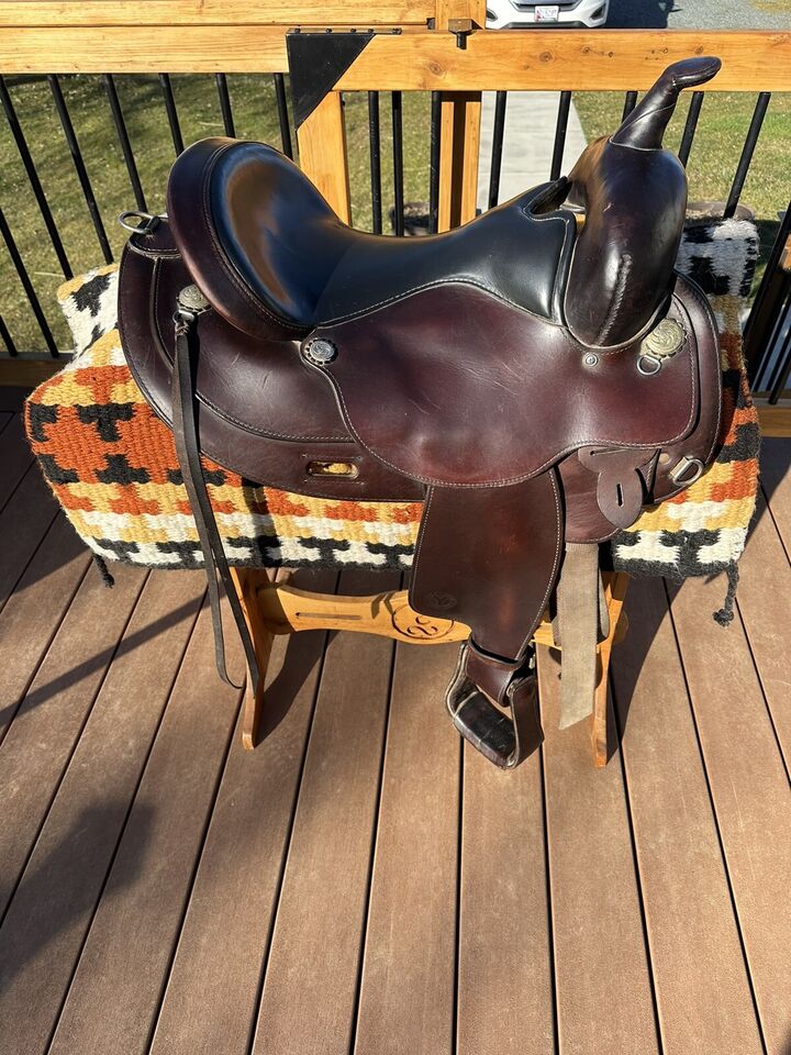 16” Circle Y Arabian Flex-Lite Trail saddle Model 1561