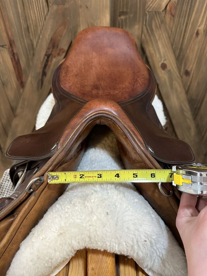 17.5” Pessoa AMO close Contact Jumping saddle