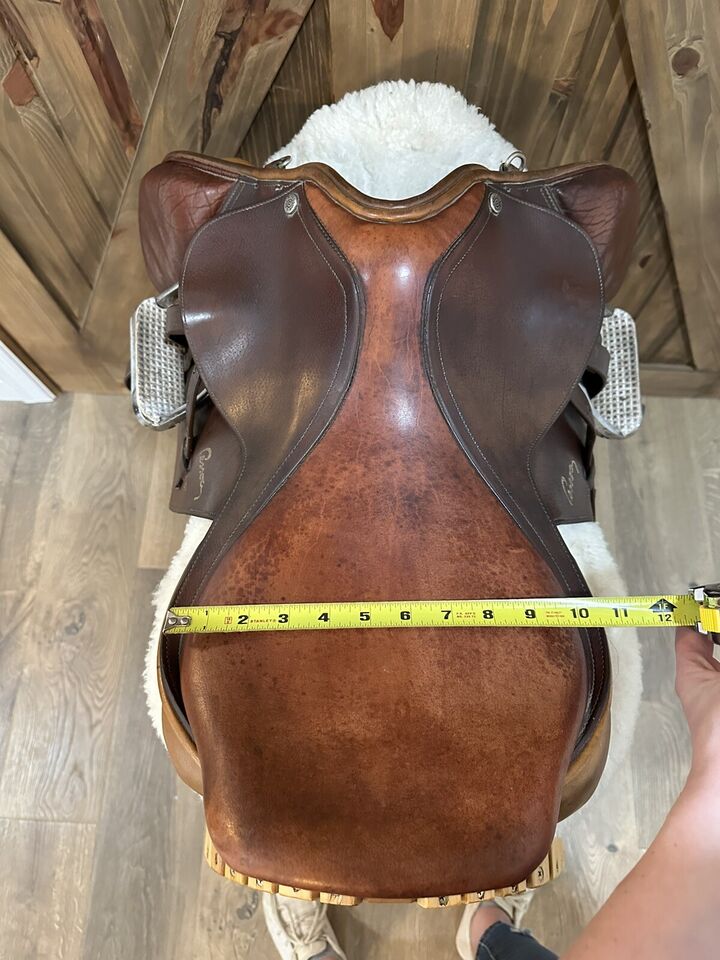 17.5” Pessoa AMO close Contact Jumping saddle