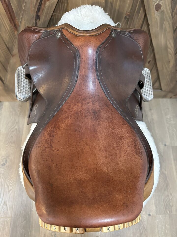 17.5” Pessoa AMO close Contact Jumping saddle