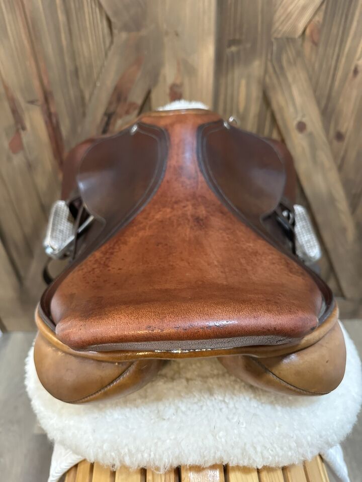 17.5” Pessoa AMO close Contact Jumping saddle